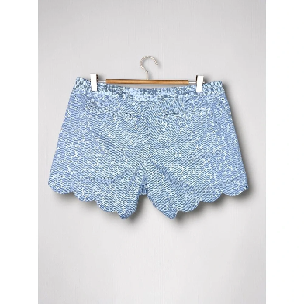 LILLY PULITZER Shorts Womens 12 Blue White Eyelet Scallop Hem Floral‎ Stripe